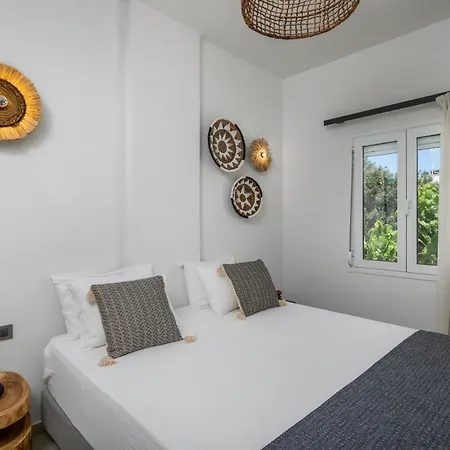 Pergola Guest house *