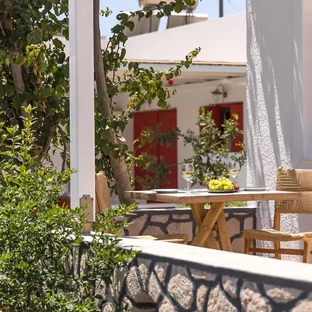 Pergola Πανσιόν *