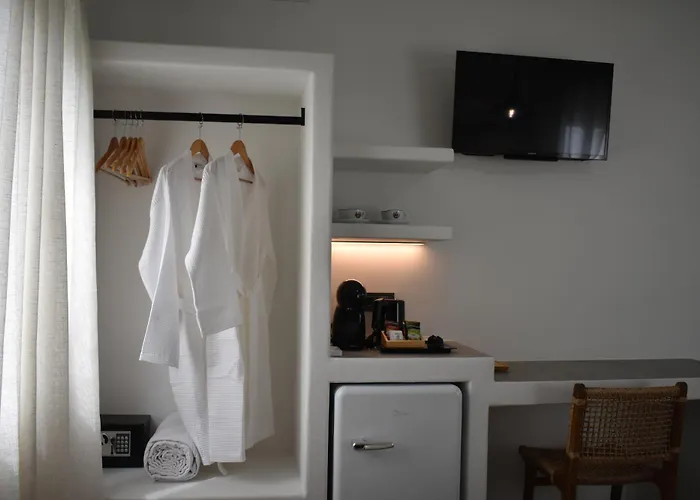 Pergola Πανσιόν Πολλώνια